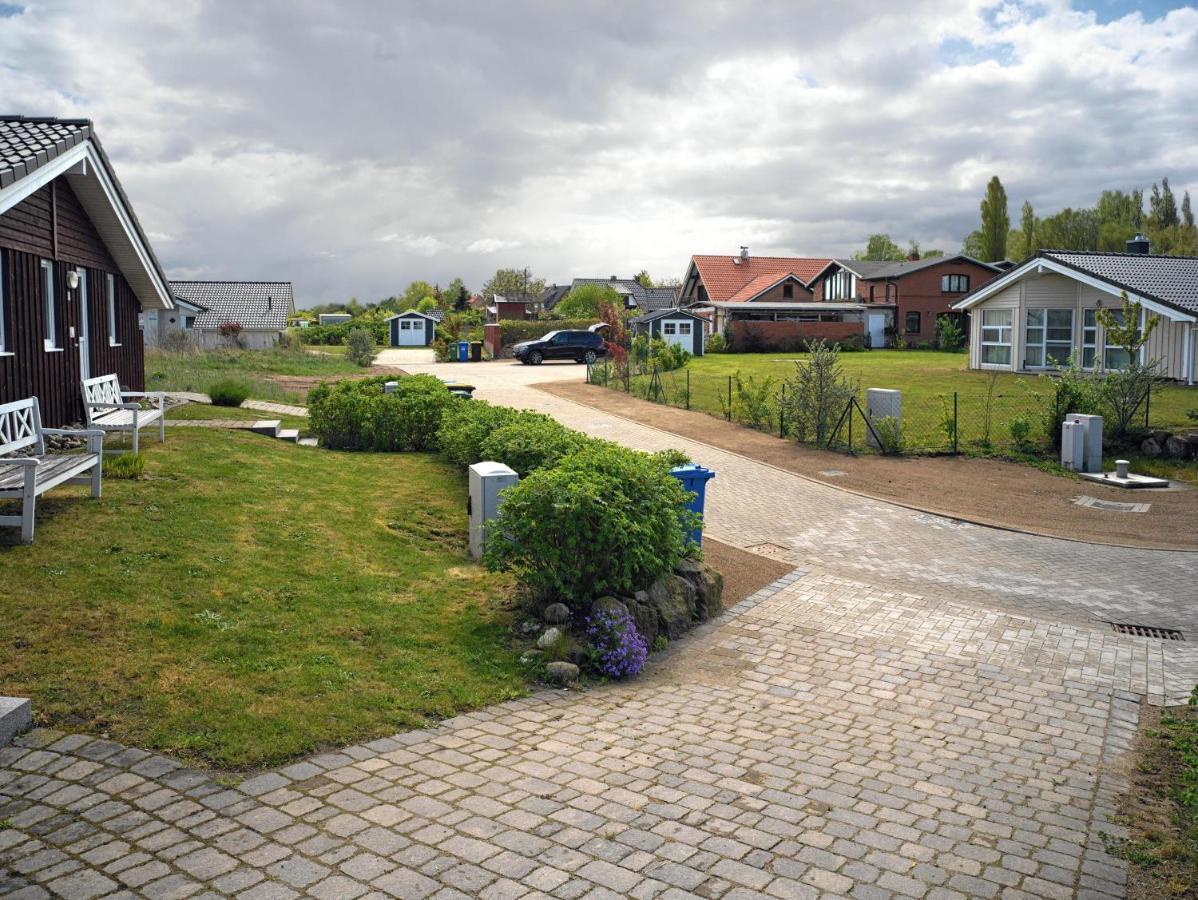 Daenische Ferienhaeuser Am Salzhaff Haus Kaept'N Nemo Poel Exterior foto